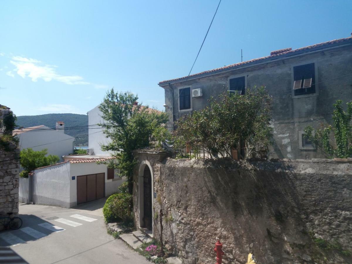 Rialto * Cres